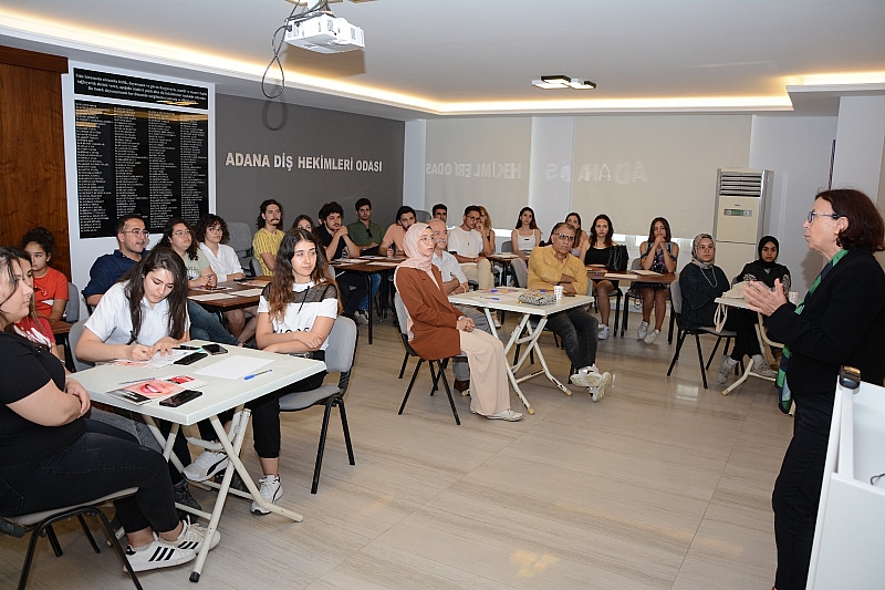  ADANA’DA “TÜRKİYE ve AVRUPA BİRLİĞİNDE DİŞ HEKİMLİĞİ ÖĞRENİMİ” ÇALIŞTAYI DÜZENLENDİ.